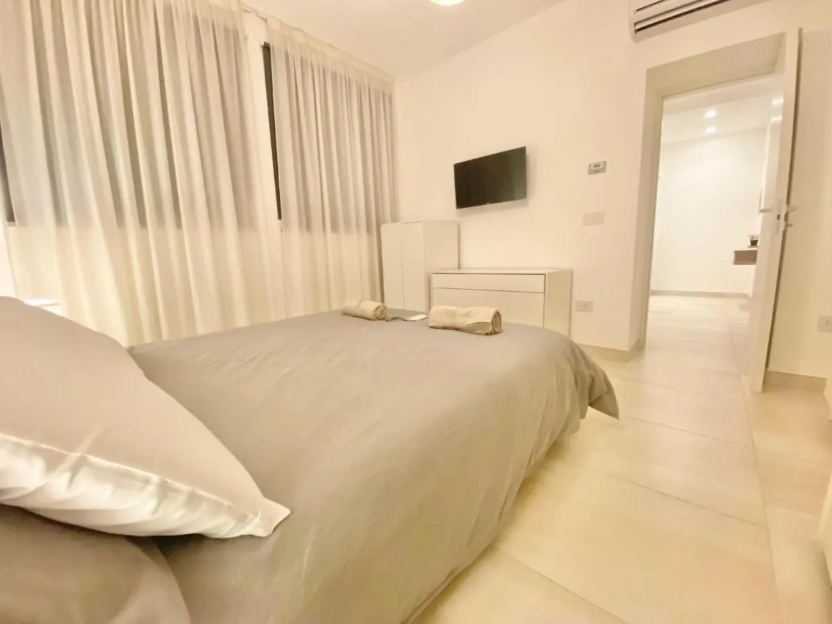 Idylle Double Suite Apartment Duomo Milan Italy