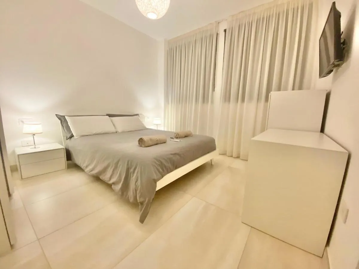 Idylle Double Suite Apartment Duomo Milan 0*,  Italy